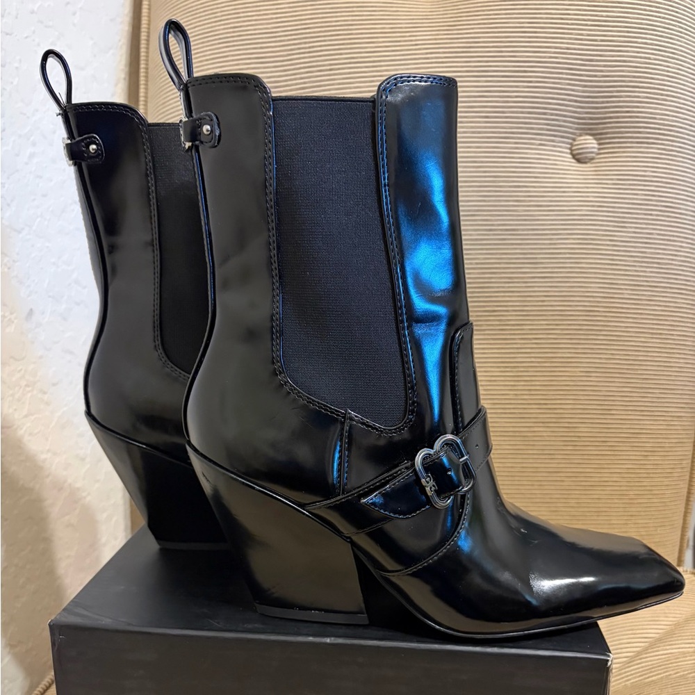 NWT Sam Edelman Women's Suzette Glossy Leather Western Bootie in Black-Size 7.5